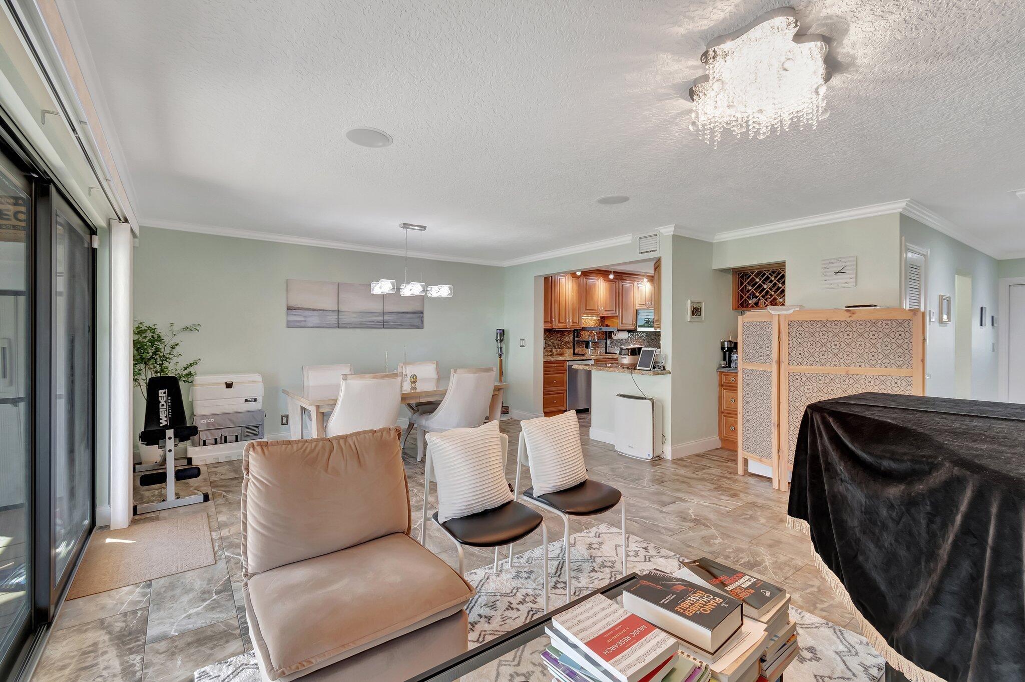 LAKE WORTH MARINER VLG - Residential