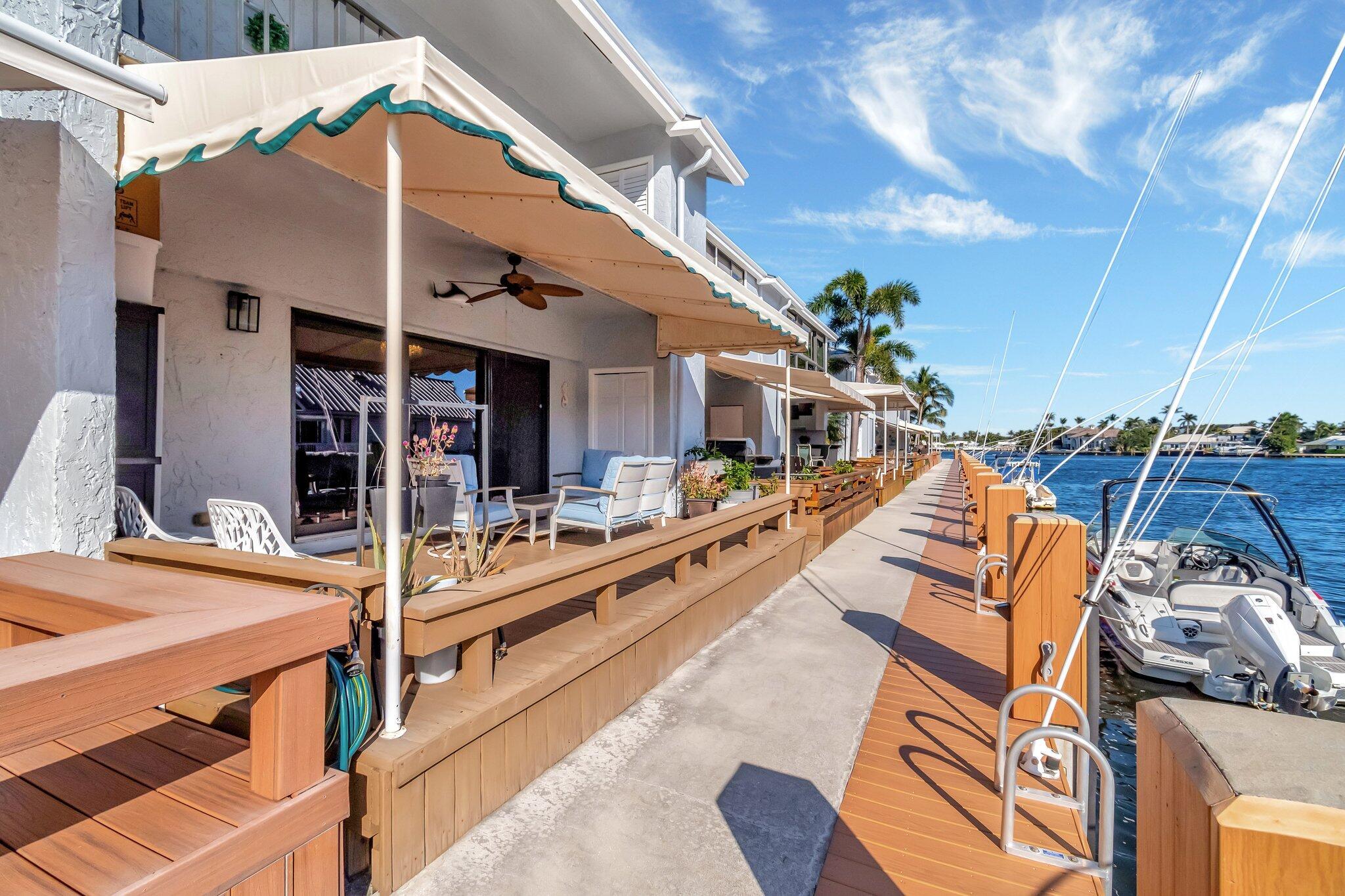 LAKE WORTH MARINER VLG - Residential