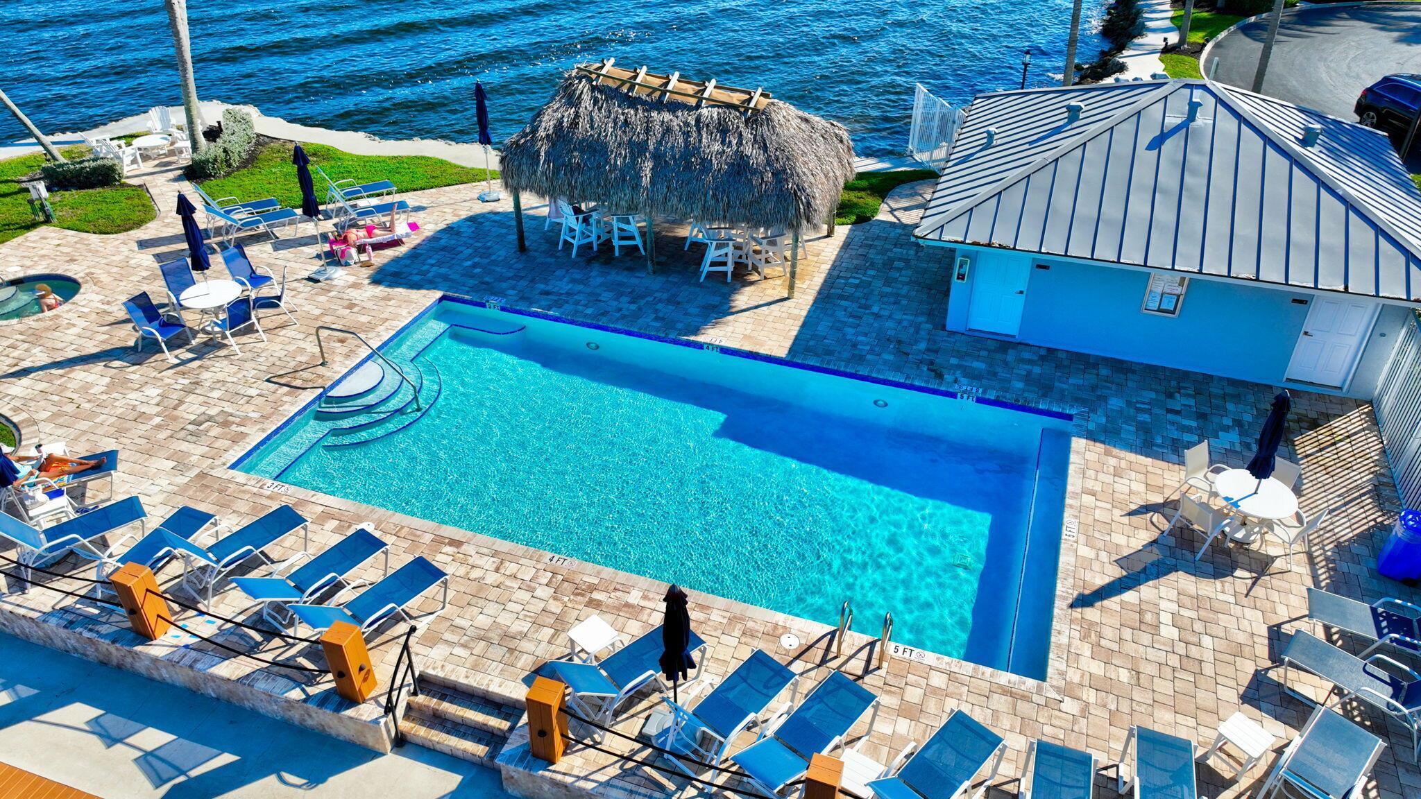 LAKE WORTH MARINER VLG - Residential