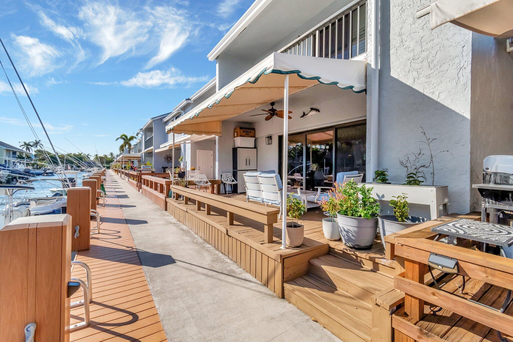 LAKE WORTH MARINER VLG - Residential