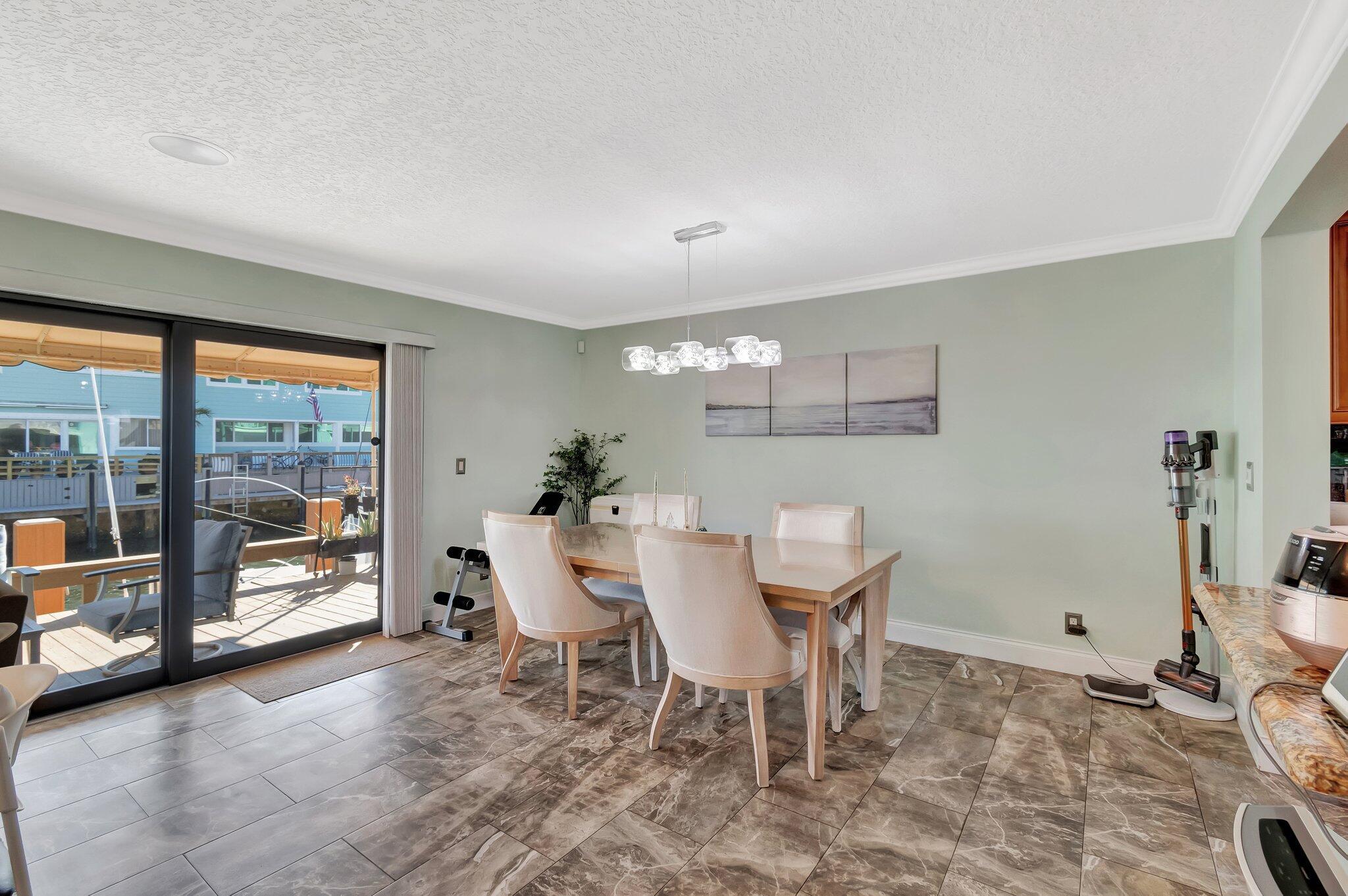 LAKE WORTH MARINER VLG - Residential