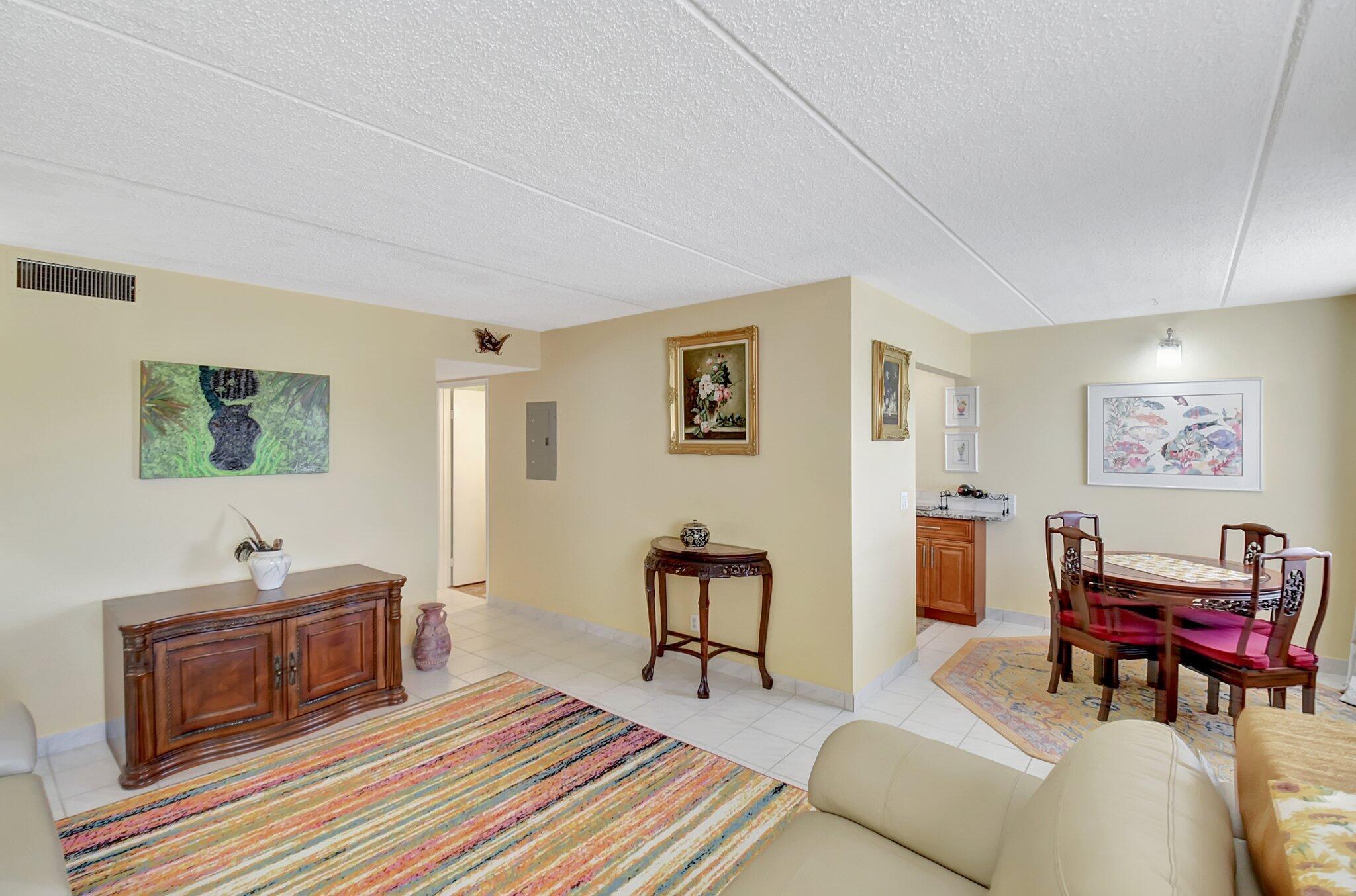 400 Village Green Circle W 212