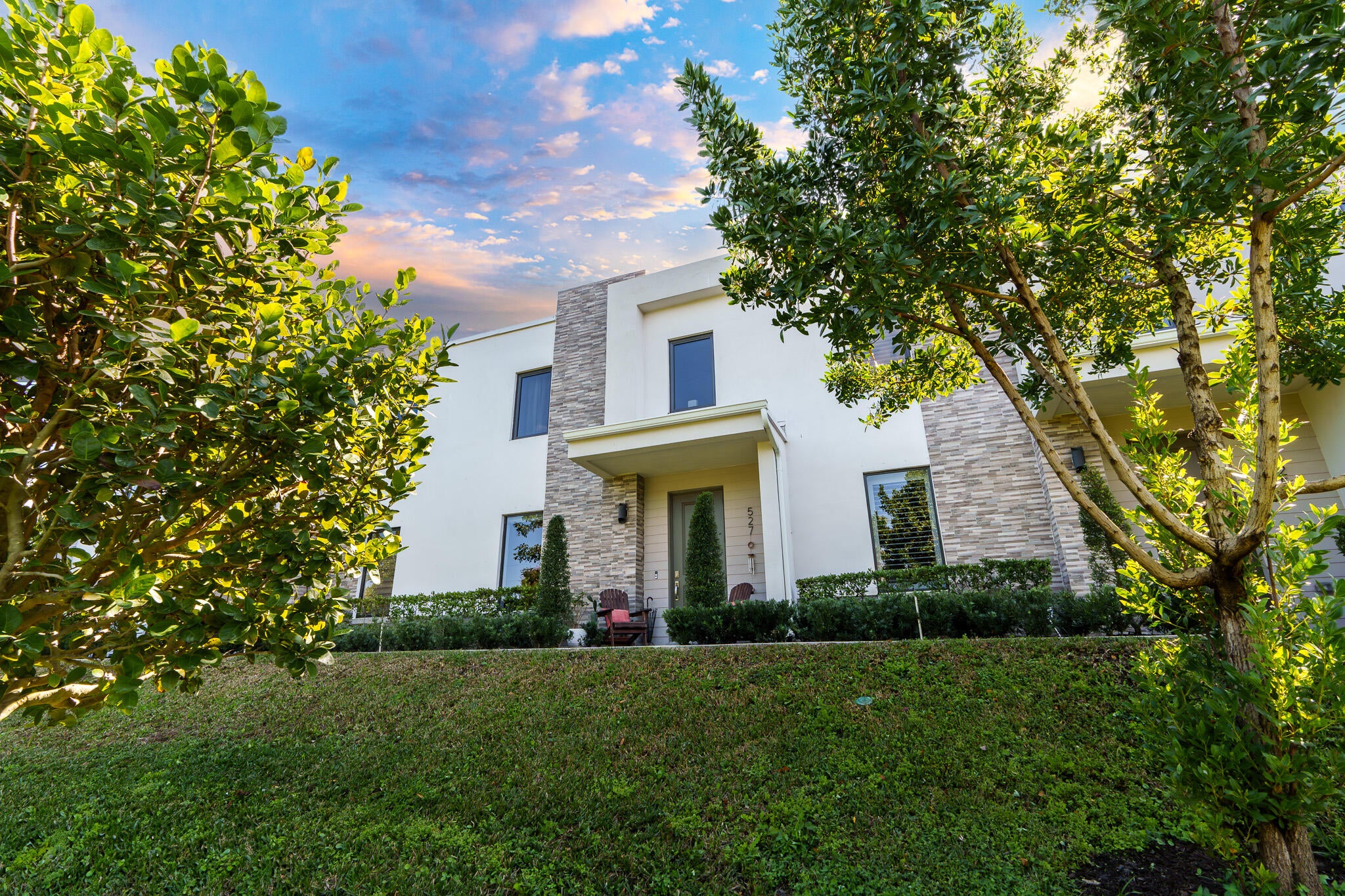 527 NW 17th Street