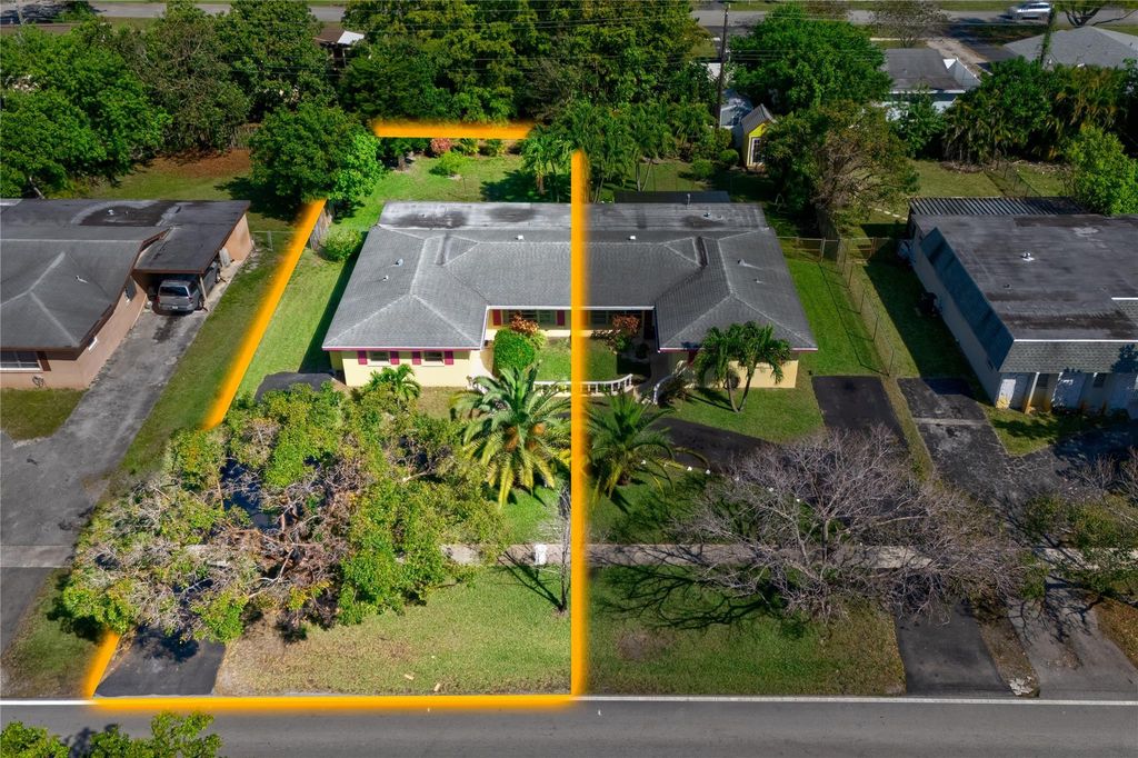 Photo of 6865 NW 11th Place, Plantation, FL 33313 (MLS # F10489761)
