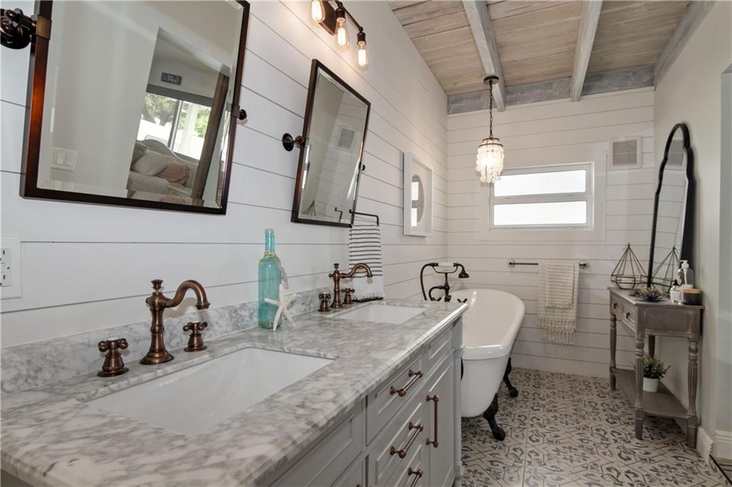 BEACON LIGHT SHOPPING CTR - Residential