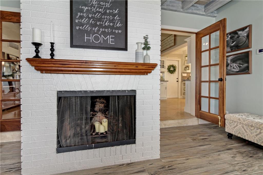 BEACON LIGHT SHOPPING CTR - Residential