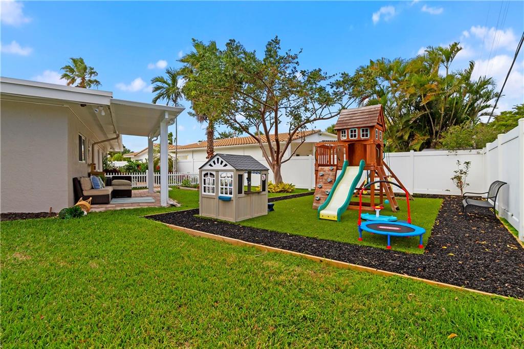 BEACON LIGHT SHOPPING CTR - Residential