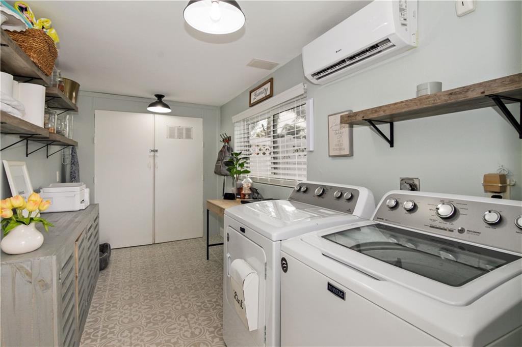 BEACON LIGHT SHOPPING CTR - Residential