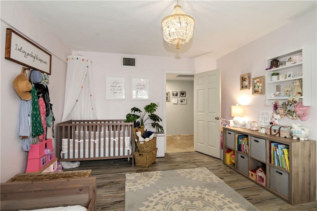 BEACON LIGHT SHOPPING CTR - Residential