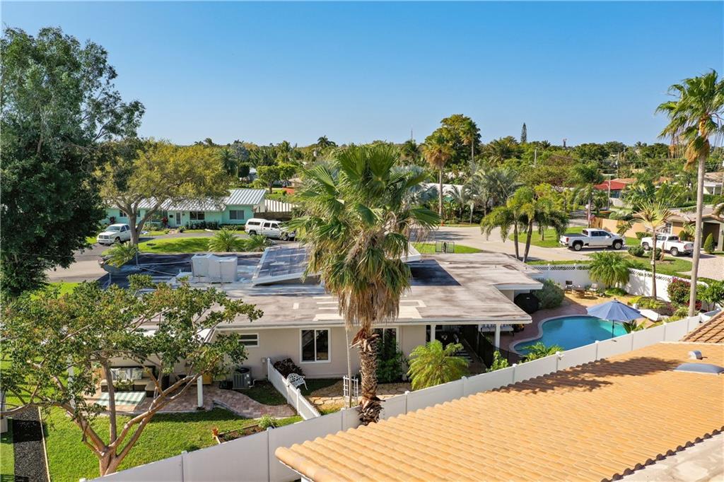 BEACON LIGHT SHOPPING CTR - Residential