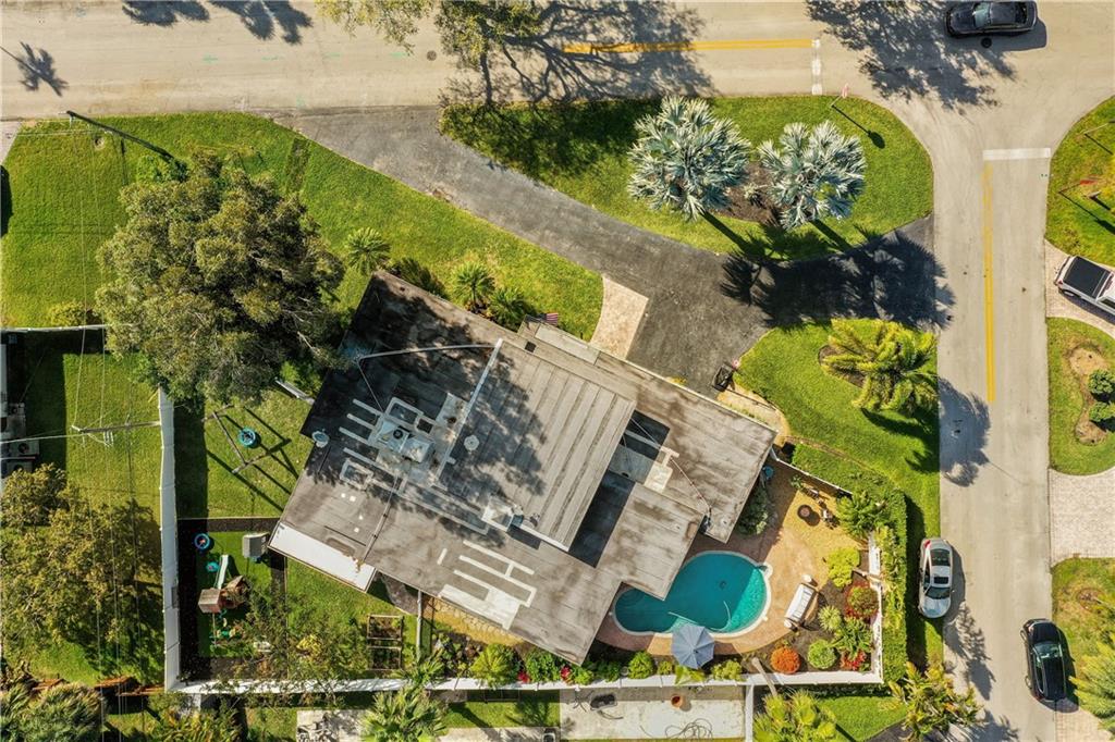 BEACON LIGHT SHOPPING CTR - Residential