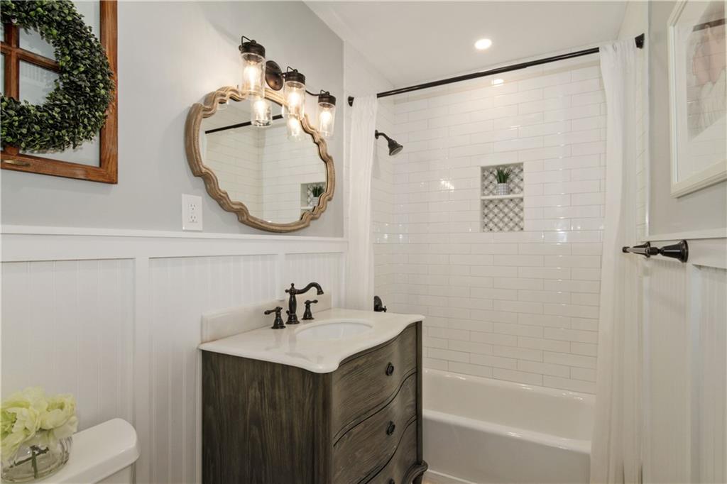 BEACON LIGHT SHOPPING CTR - Residential