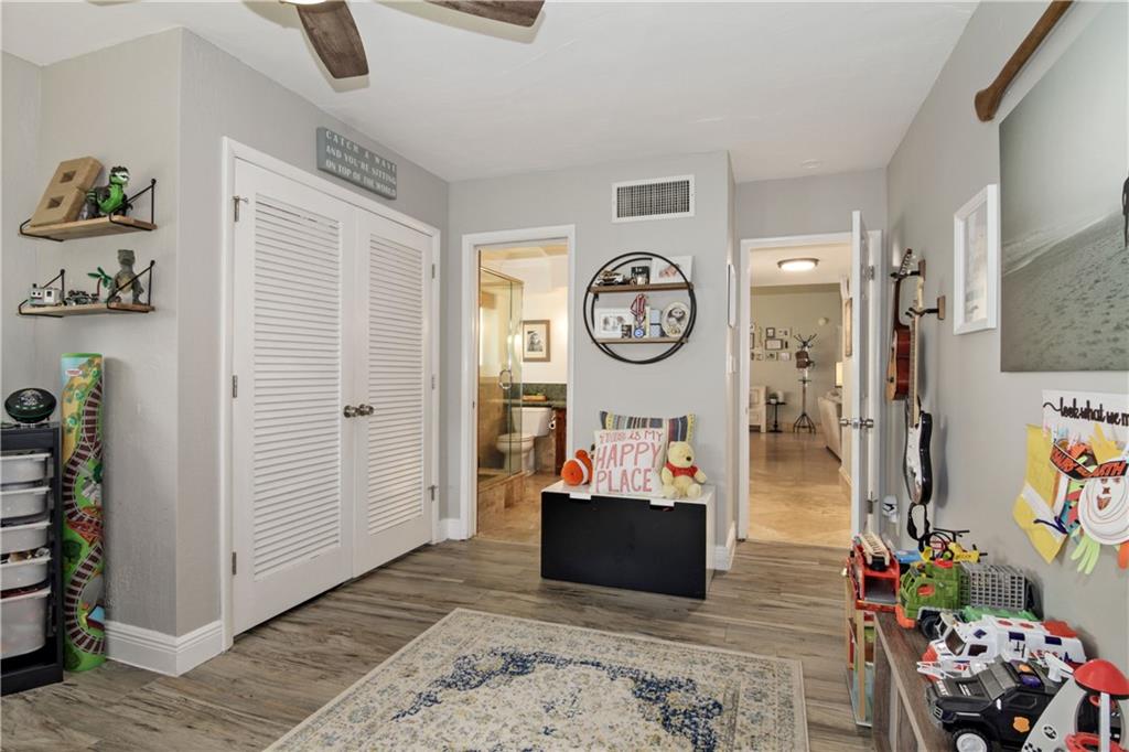 BEACON LIGHT SHOPPING CTR - Residential