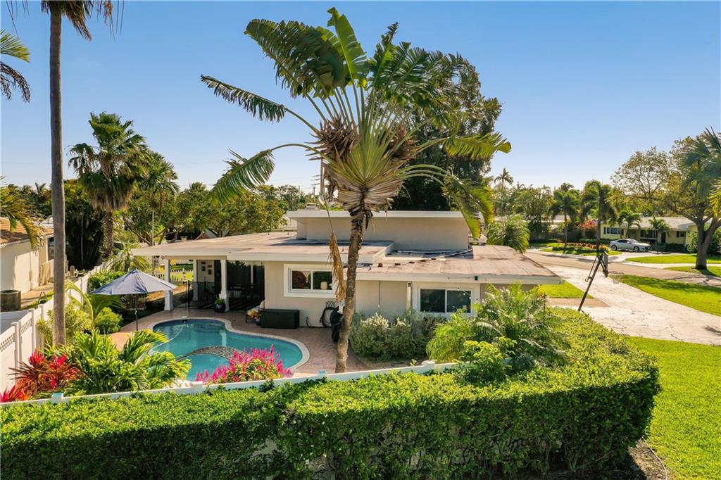 BEACON LIGHT SHOPPING CTR - Residential