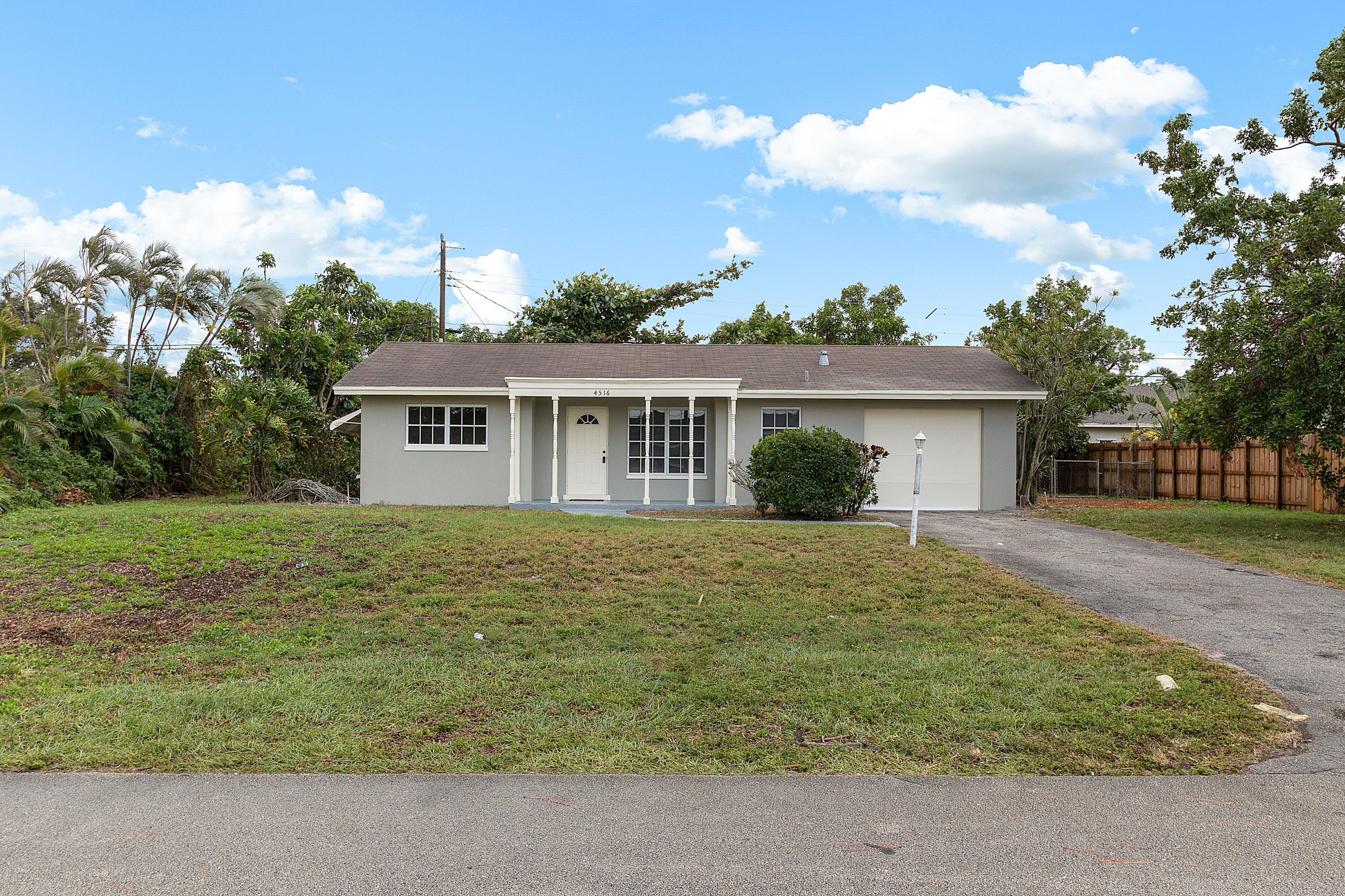 KINGSLAND PINES - Residential