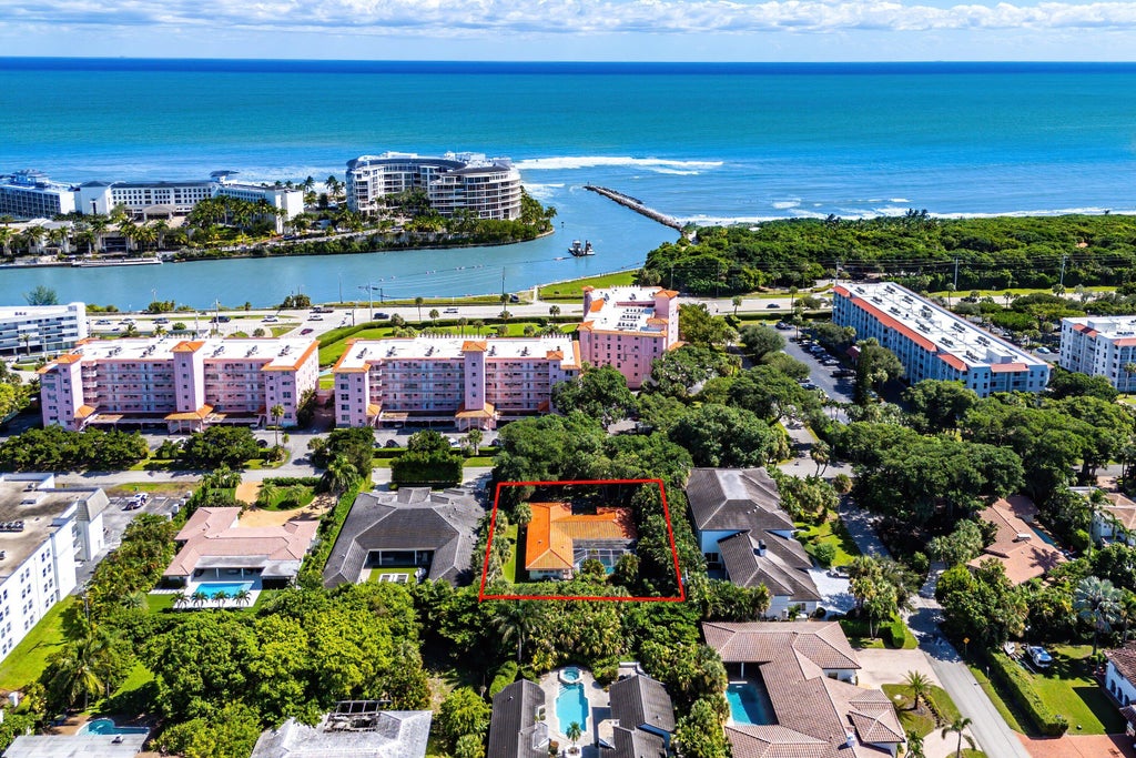 Photo of 1075 Banyan Road, Boca Raton, FL 33432 (MLS # B26091968)