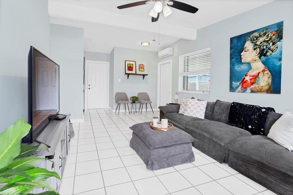 Photo of 5241 NE 16th Terrace E, Pompano Beach, FL 33064 (MLS # R11147940)