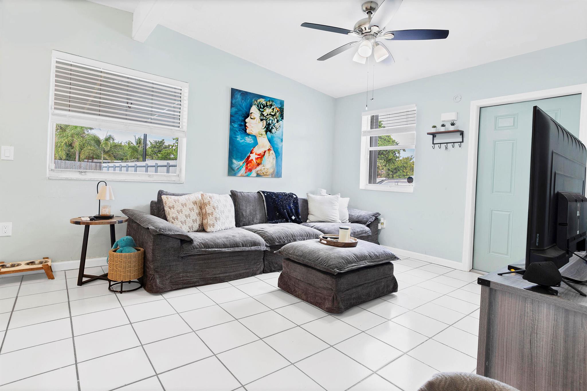 5241 NE 16th Terrace E