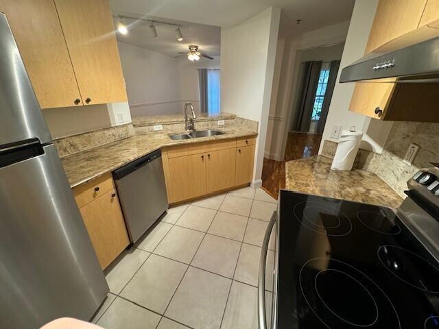 CONDOS AT COURTNEY PARK - Residential Lease