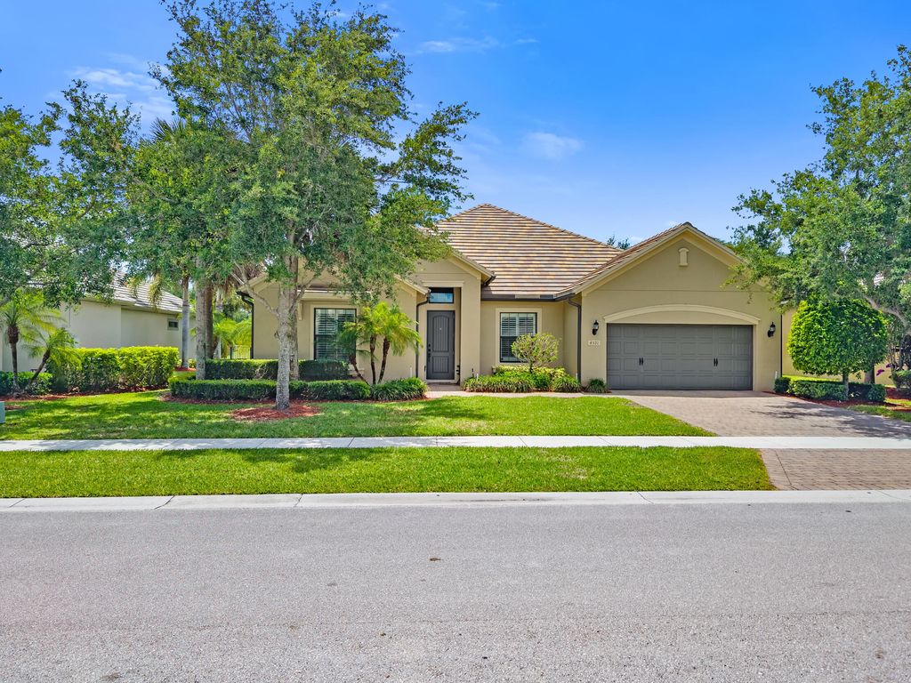 Photo of 4591 Siena Circle, Wellington, FL 33414 (MLS # B26021340)