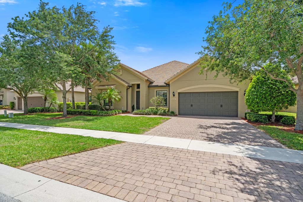 Photo of 4591 Siena Circle, Wellington, FL 33414 (MLS # B26021340)