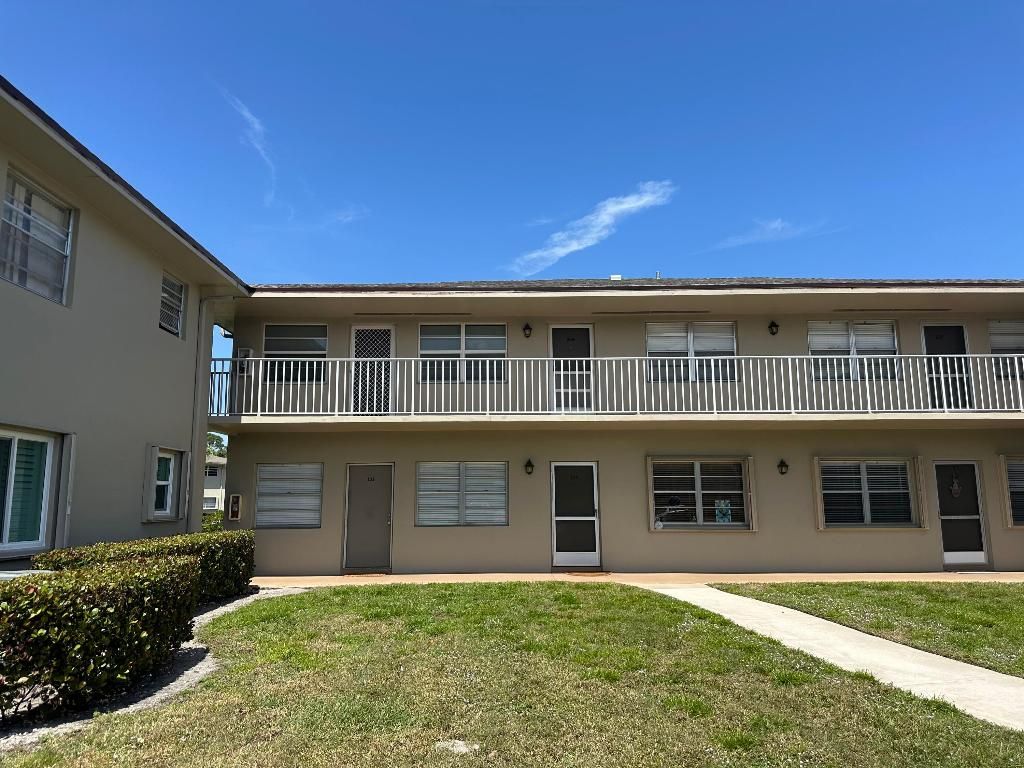 Photo of 26 Lake Vista Trail #103, Port Saint Lucie, FL 34952 (MLS # R10974763)