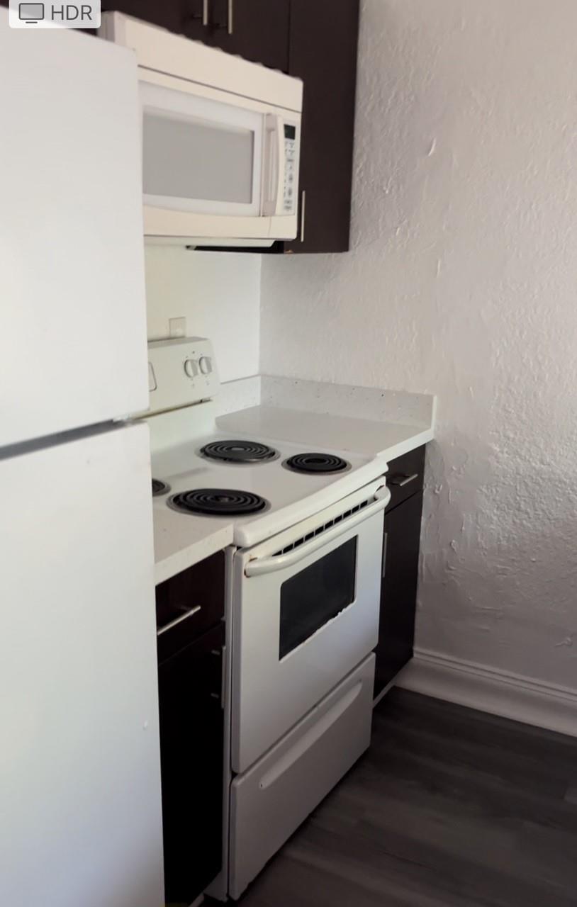 Broward Manor 33-16 B - Residential Lease