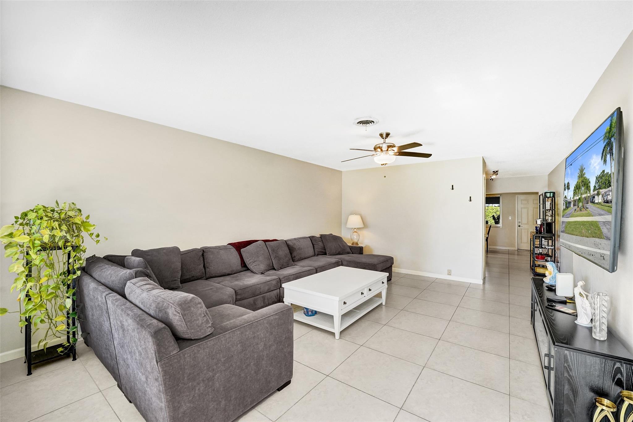 1623-1625 NE 45th Street