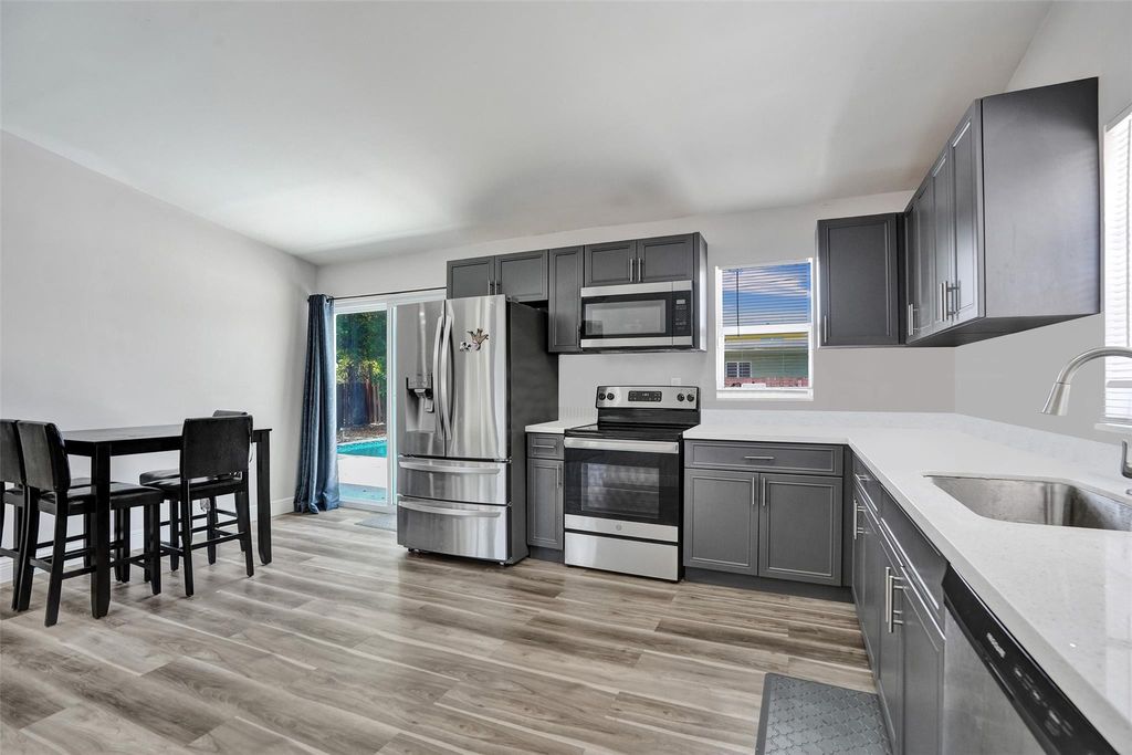 Photo of 921 SW 30th Avenue, Fort Lauderdale, FL 33312 (MLS # F10453537)