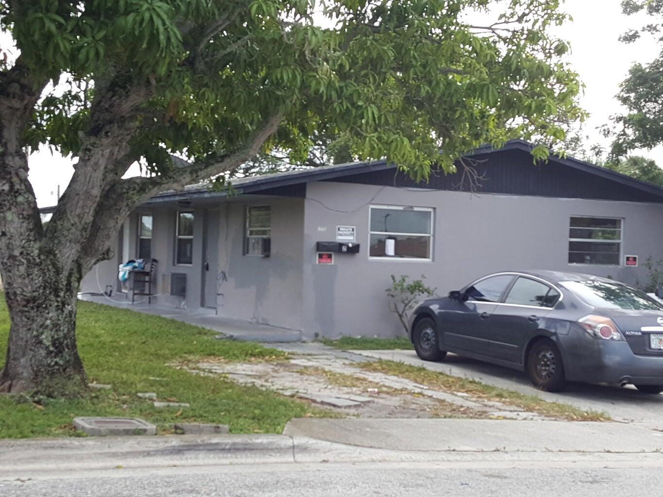 Location and convenience are the great features of this nicely priced duplex with two 2/1 units. Close to Park Ave, and just minutes from the turnpike and I-95.Total rental income is $2750/month