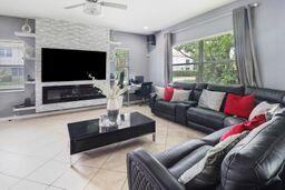 1075 Grove Park Circle