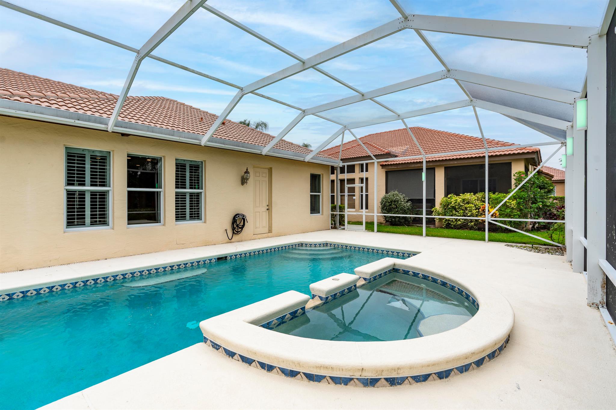 VINEYARDS - Residential