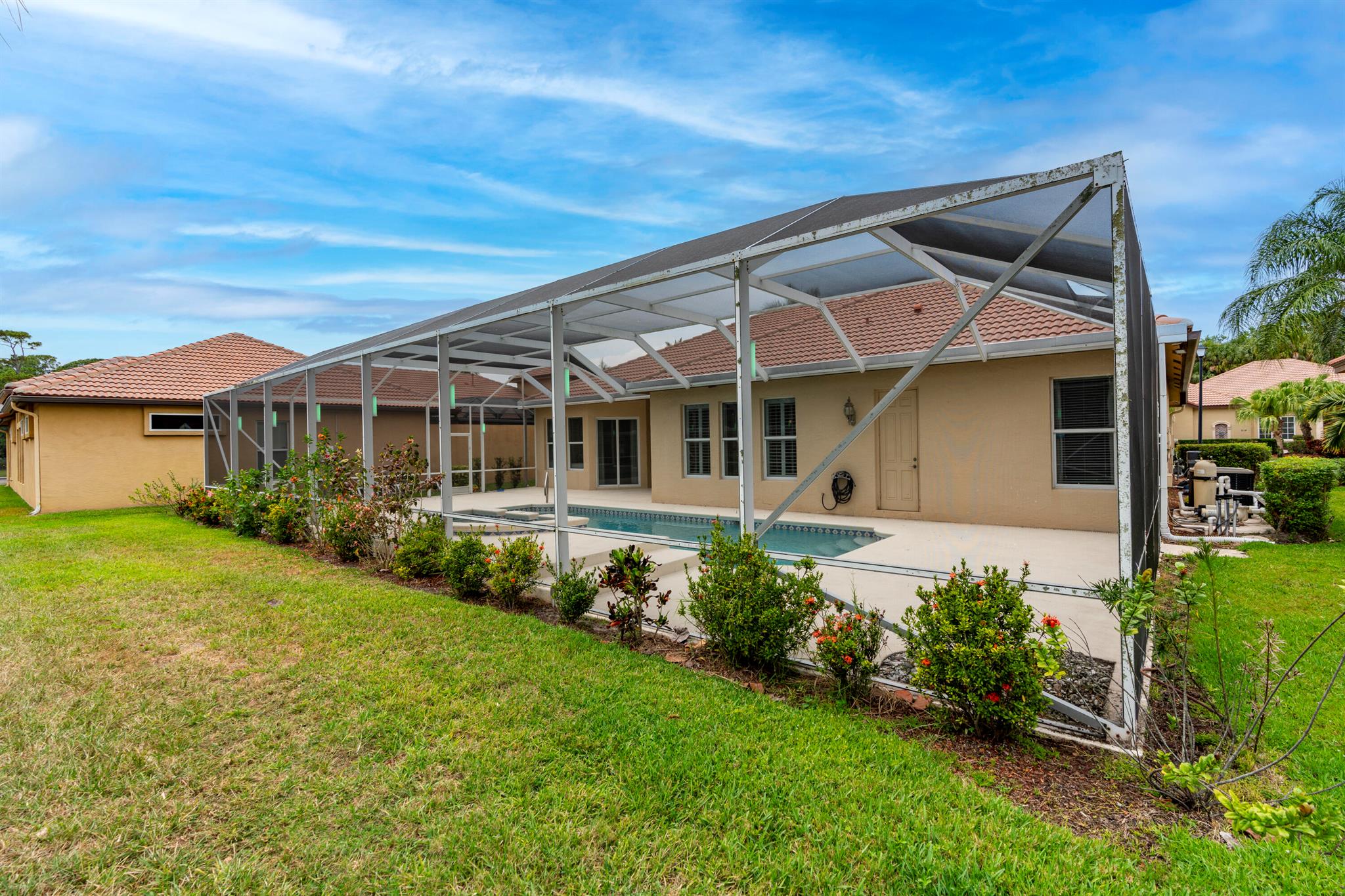 VINEYARDS - Residential