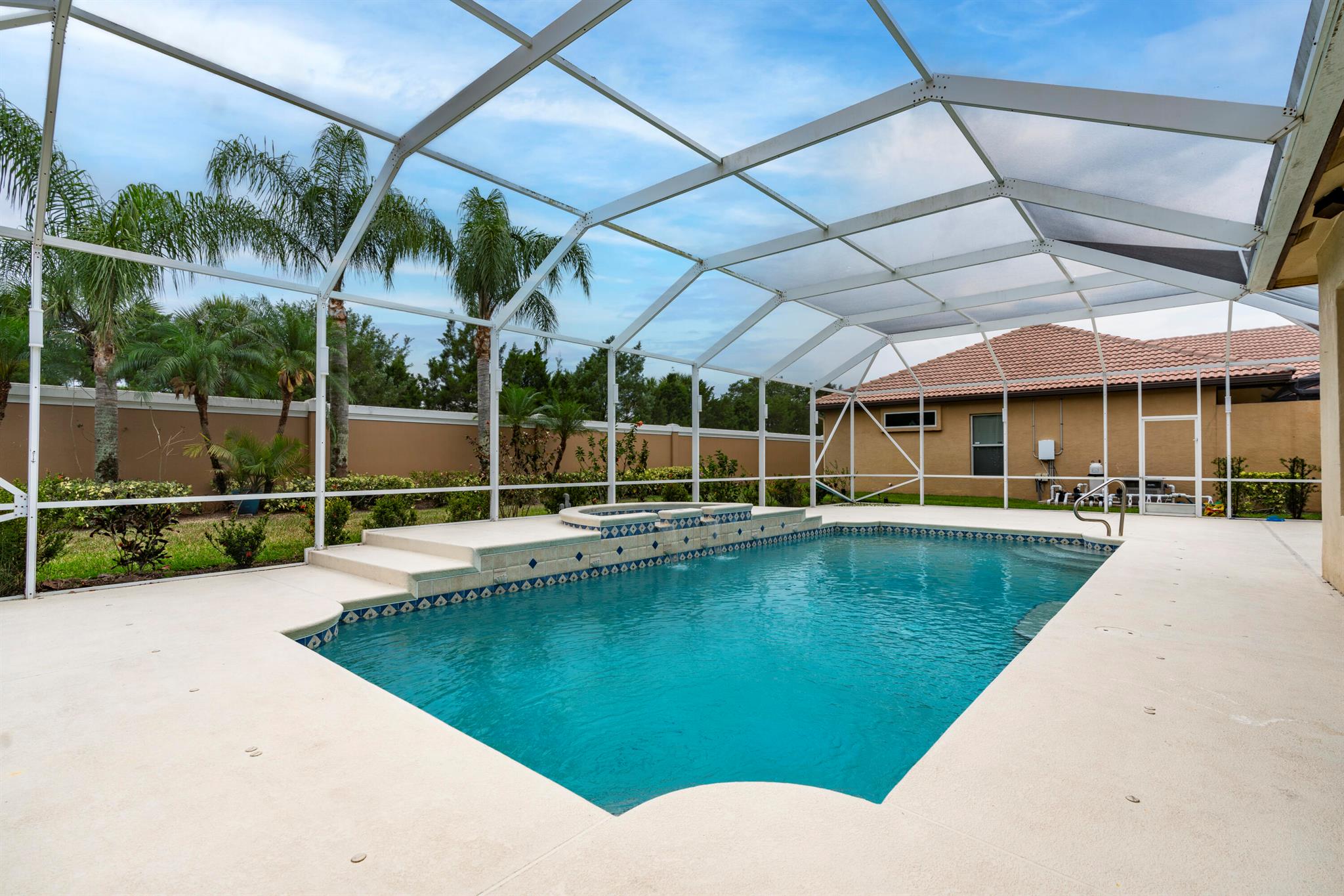 VINEYARDS - Residential