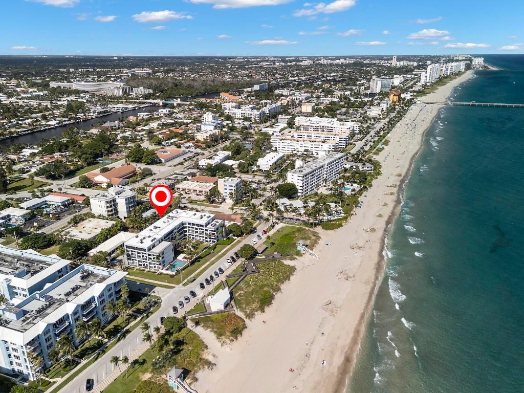 ISLAND POINT CONDO - Residential