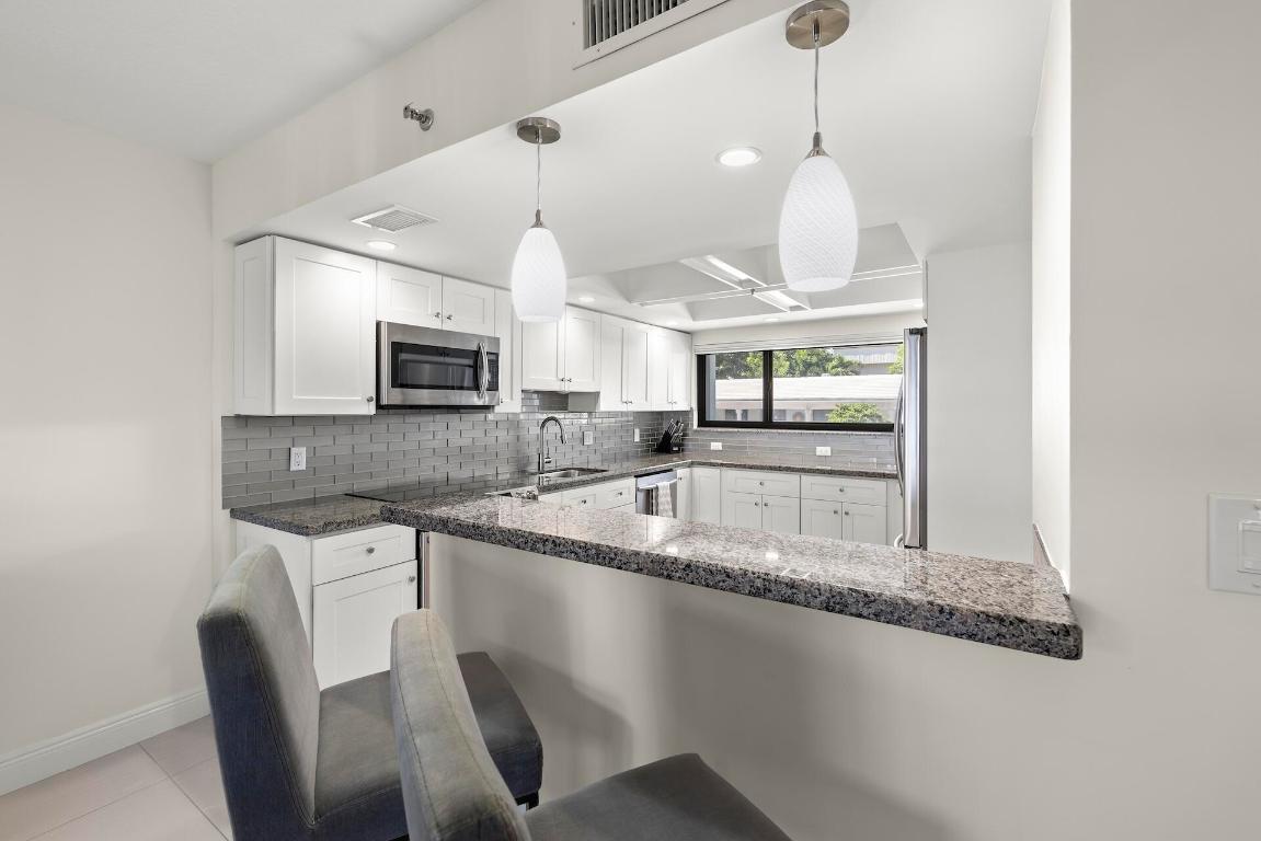 ISLAND POINT CONDO - Residential