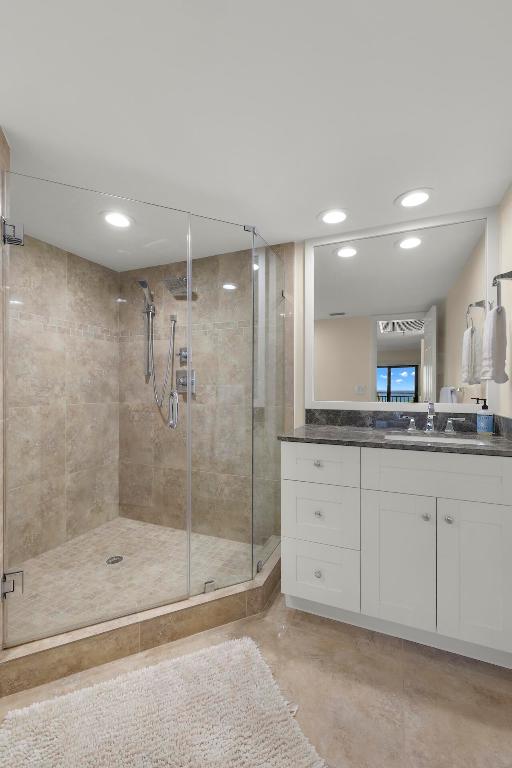 ISLAND POINT CONDO - Residential