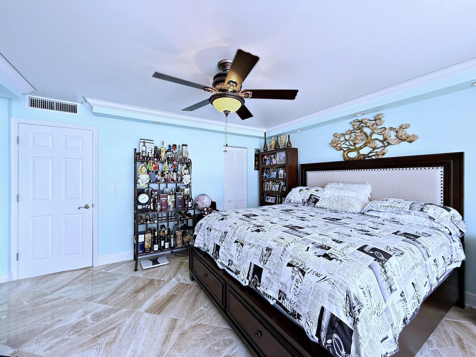 BARCLAY CONDO - Residential Lease