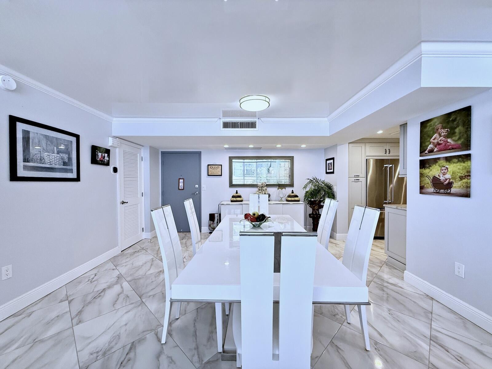 BARCLAY CONDO - Residential Lease