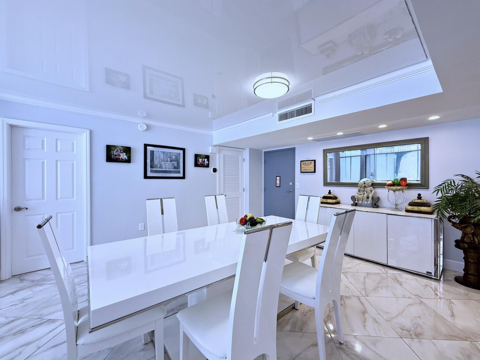 BARCLAY CONDO - Residential Lease