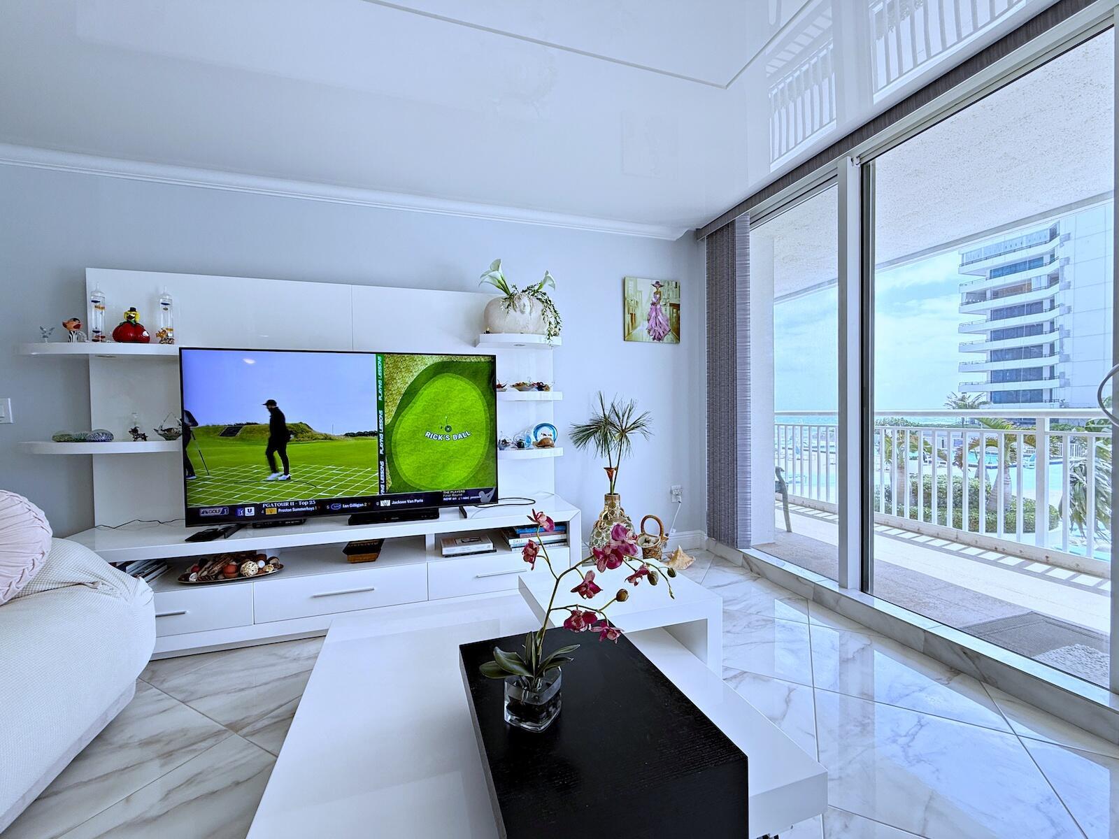 BARCLAY CONDO - Residential Lease