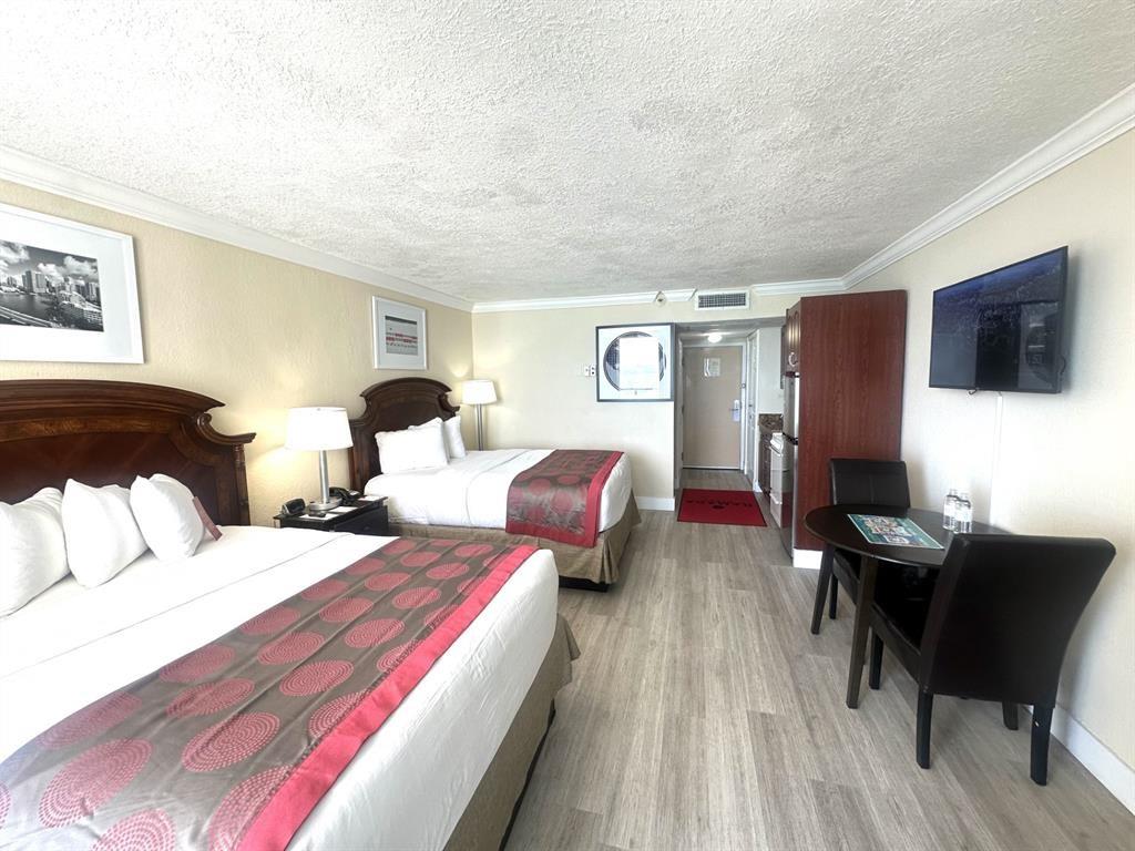 THE AVENTURA BEACH CLUB - Residential