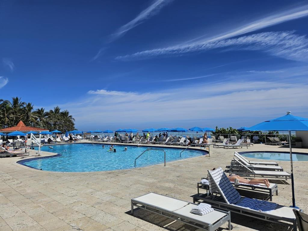 THE AVENTURA BEACH CLUB - Residential