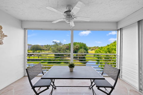 Tiny photo for 3510 Oaks Way #406, Pompano Beach, FL 33069 (MLS # B26047980)