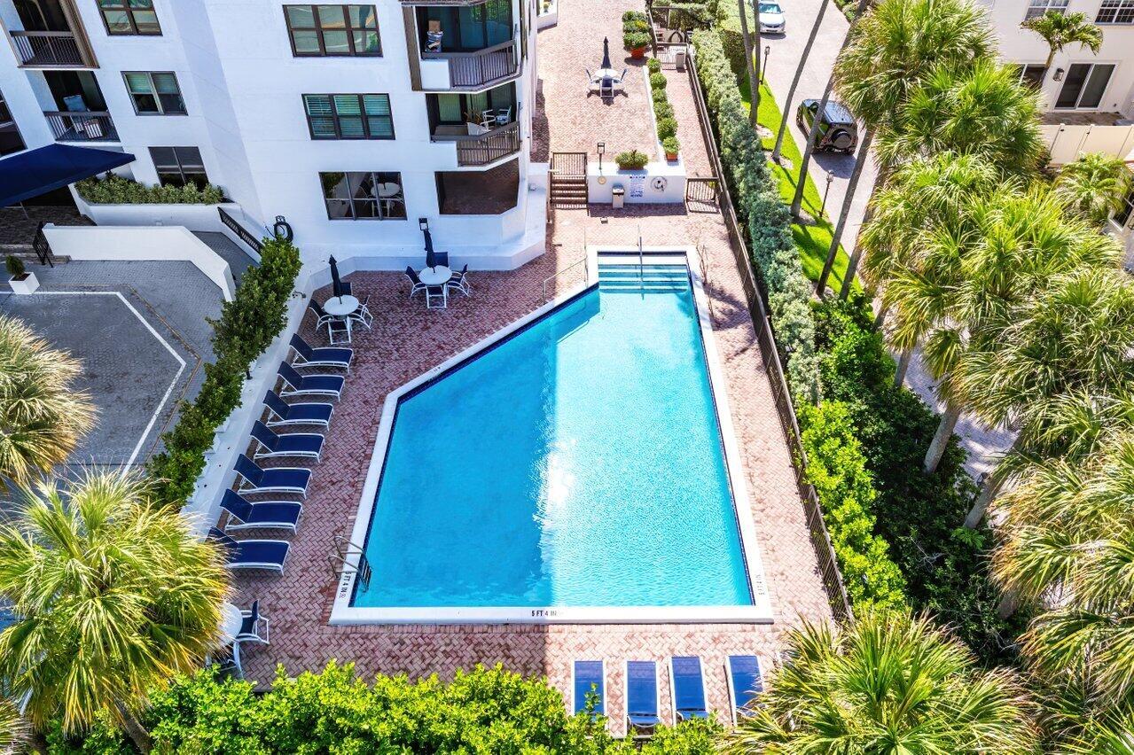 HILLSBORO OCEAN CLUB COND - Residential