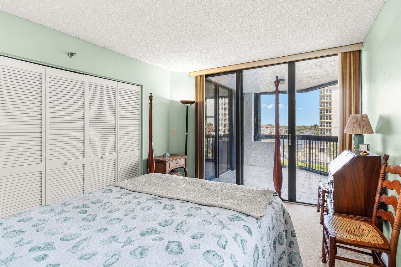 HILLSBORO OCEAN CLUB COND - Residential