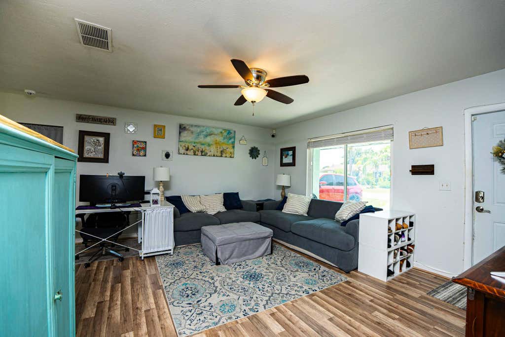 Photo of 286 SW KENTWOOD Road, Port Saint Lucie, FL 34953 (MLS # B26052114)