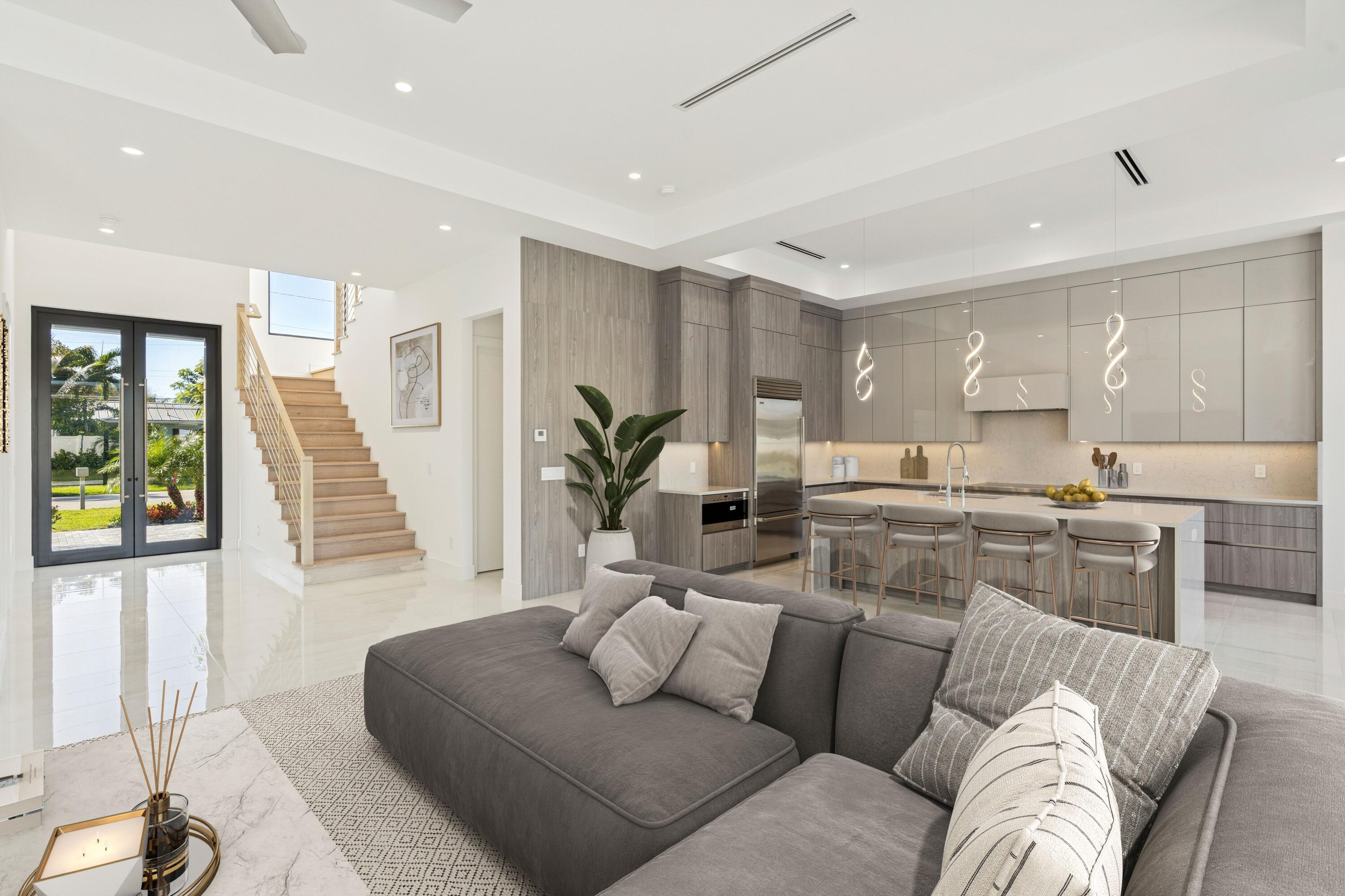 SPANISH VILLAGE - Residential