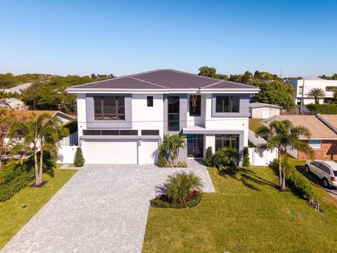 Tiny photo for 261 NW 8th Street, Boca Raton, FL 33432 (MLS # R11161135)