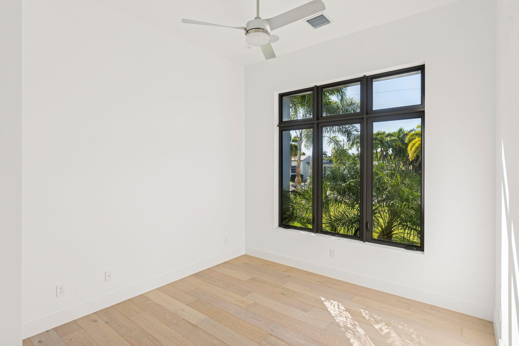 SPANISH VILLAGE - Residential